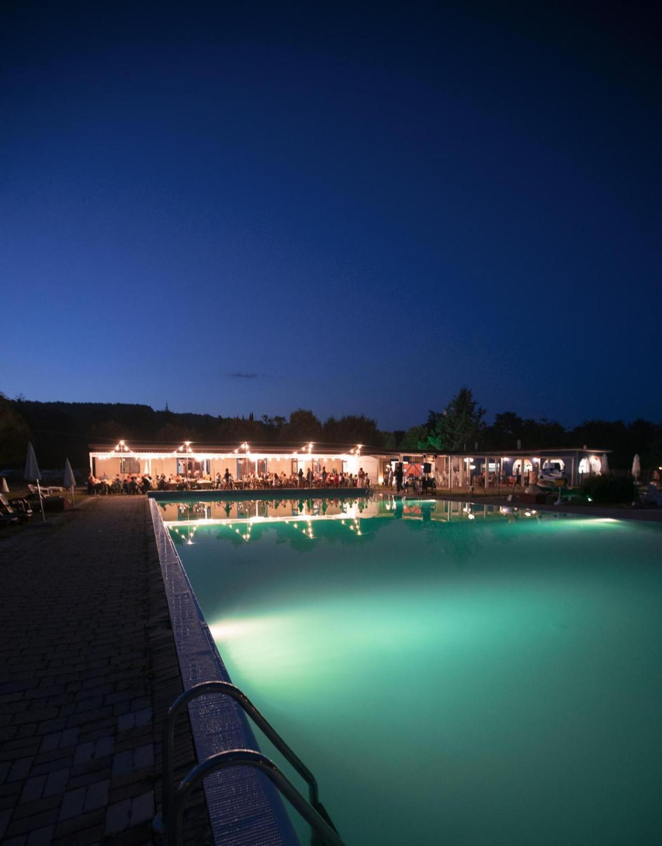 Centro Vacanze - Garden River Альтидона Экстерьер фото